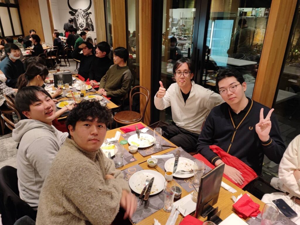 高卒支援会後援会主催の忘年会の写真