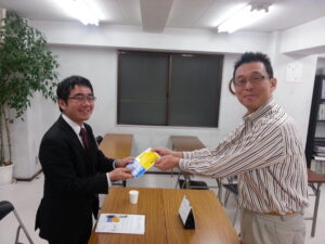 日刊工業新聞の東記者